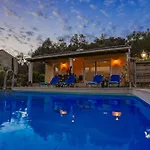 Family Villa *